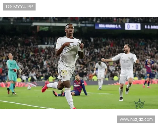 维尼修斯在皇马体系中的作用解析:左路核心如何被最大化 维尼修斯在皇马体系中的作用解析:左路核心如何被最大化