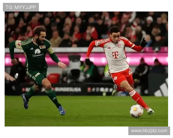 拜仁防线问题持续暴露:近期失球增多对球队稳定性造成影响 拜仁防线问题持续暴露:近期失球增多对球队稳定性造成影响