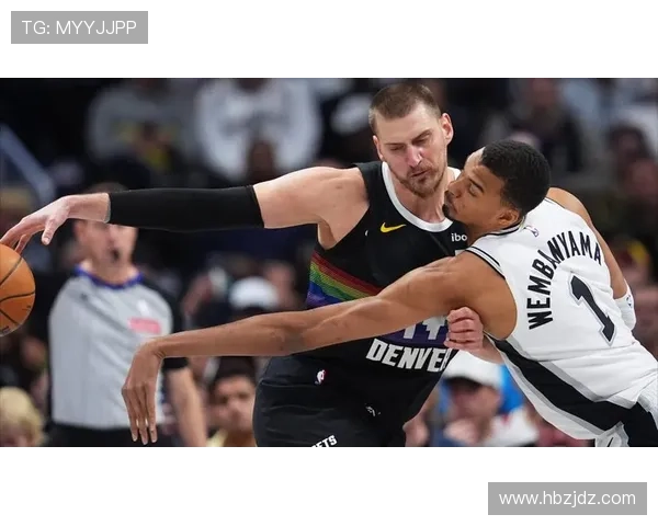 文班亚马挡拆拉开空间对比约基奇更具转换威胁